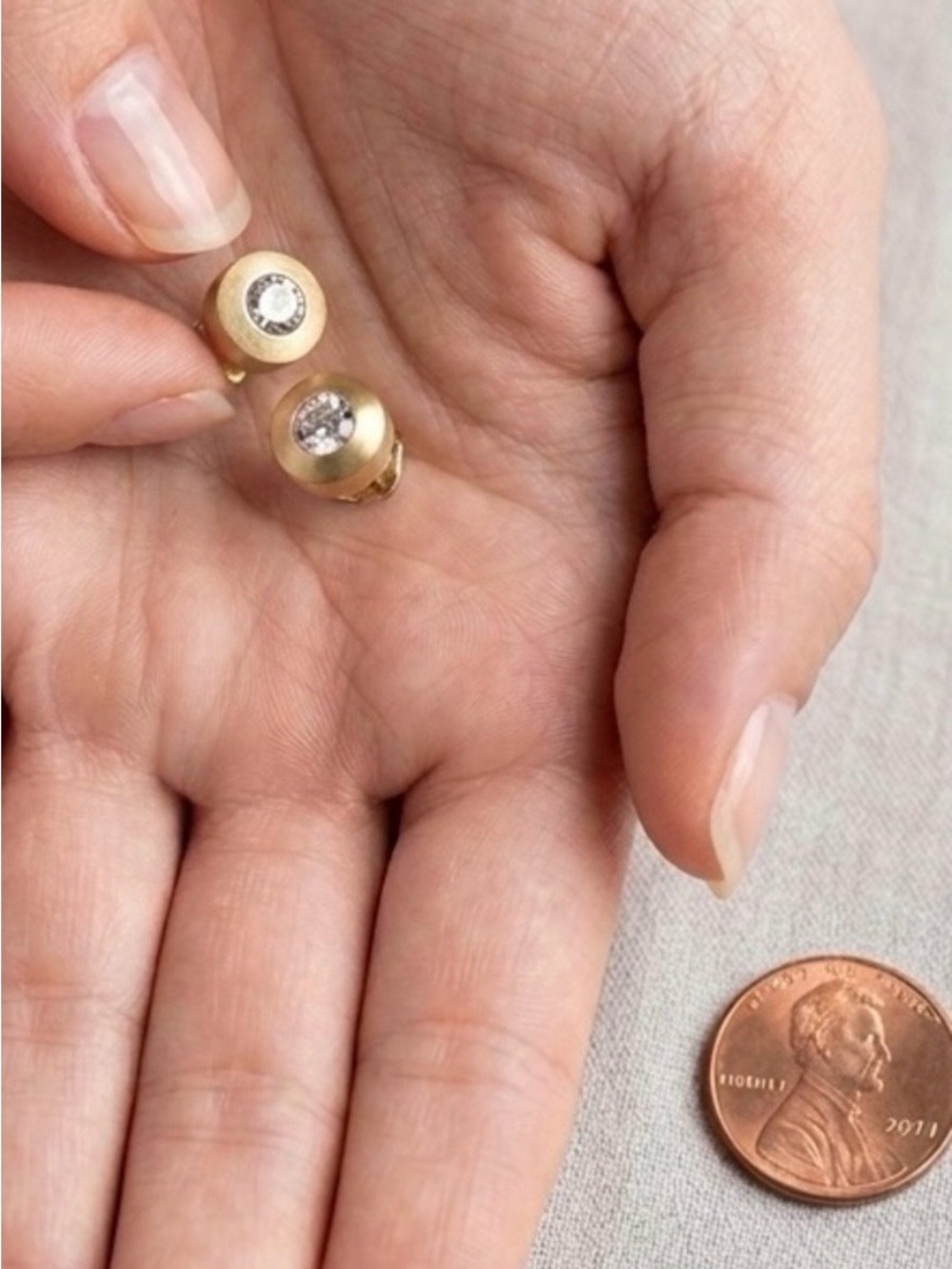 VINTAGE  gold diamond like stud posts